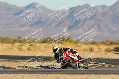 media/Jan-11-2025-CVMA (Sat) [[ddeb3f563a]]/Race 13-Amateur Supersport Open/